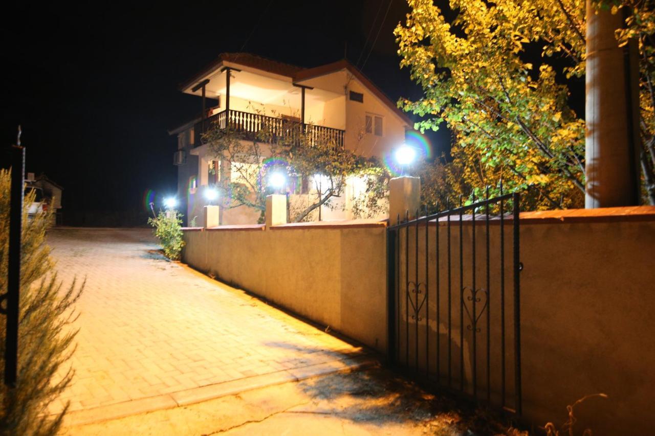 Villa Vesna Veles Buitenkant foto